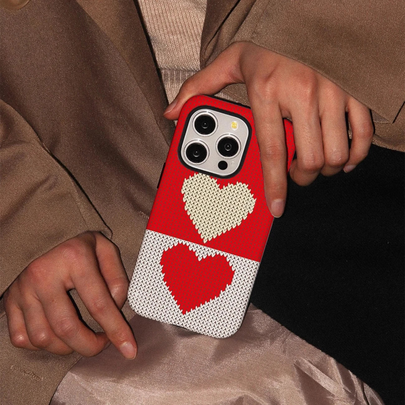 Red & White Heart Aesthetic Phone Cover for iPhone